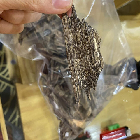 Agarwood Cips Tütsü Aloeswood Vahşi Sınıf Doğal Agarwood Cips | Vietnam'ın Quang Nam Eyaletinden Doğrudan Gerçek Agarwood Doğal Karınca Odunu Sınıf A+++ (50g)🪵🥇